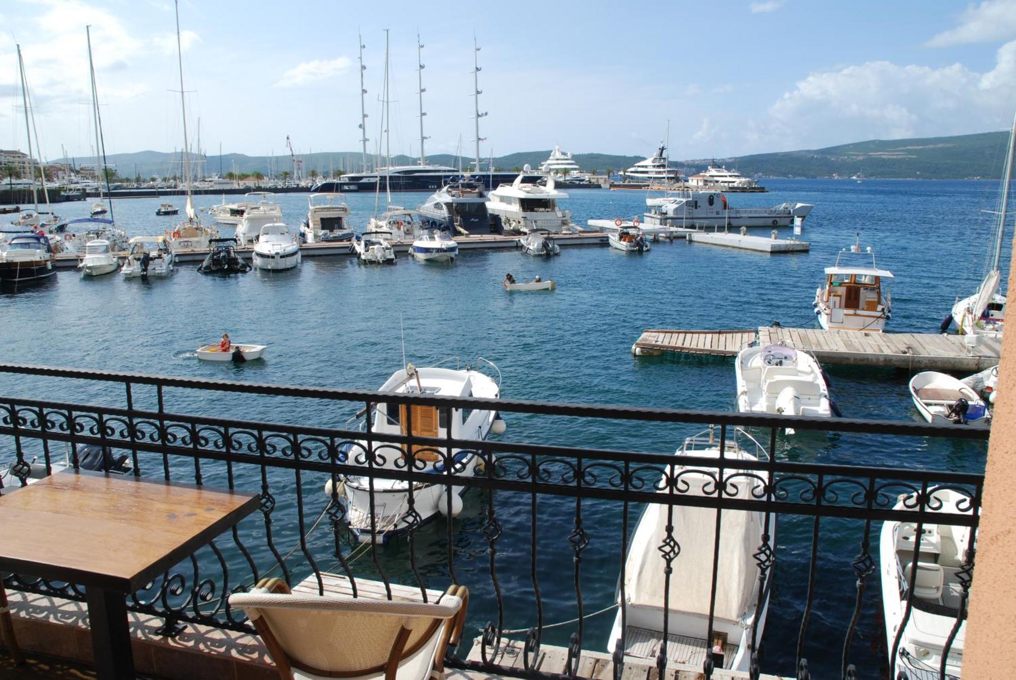 Rustico Apartments Tivat Exterior foto